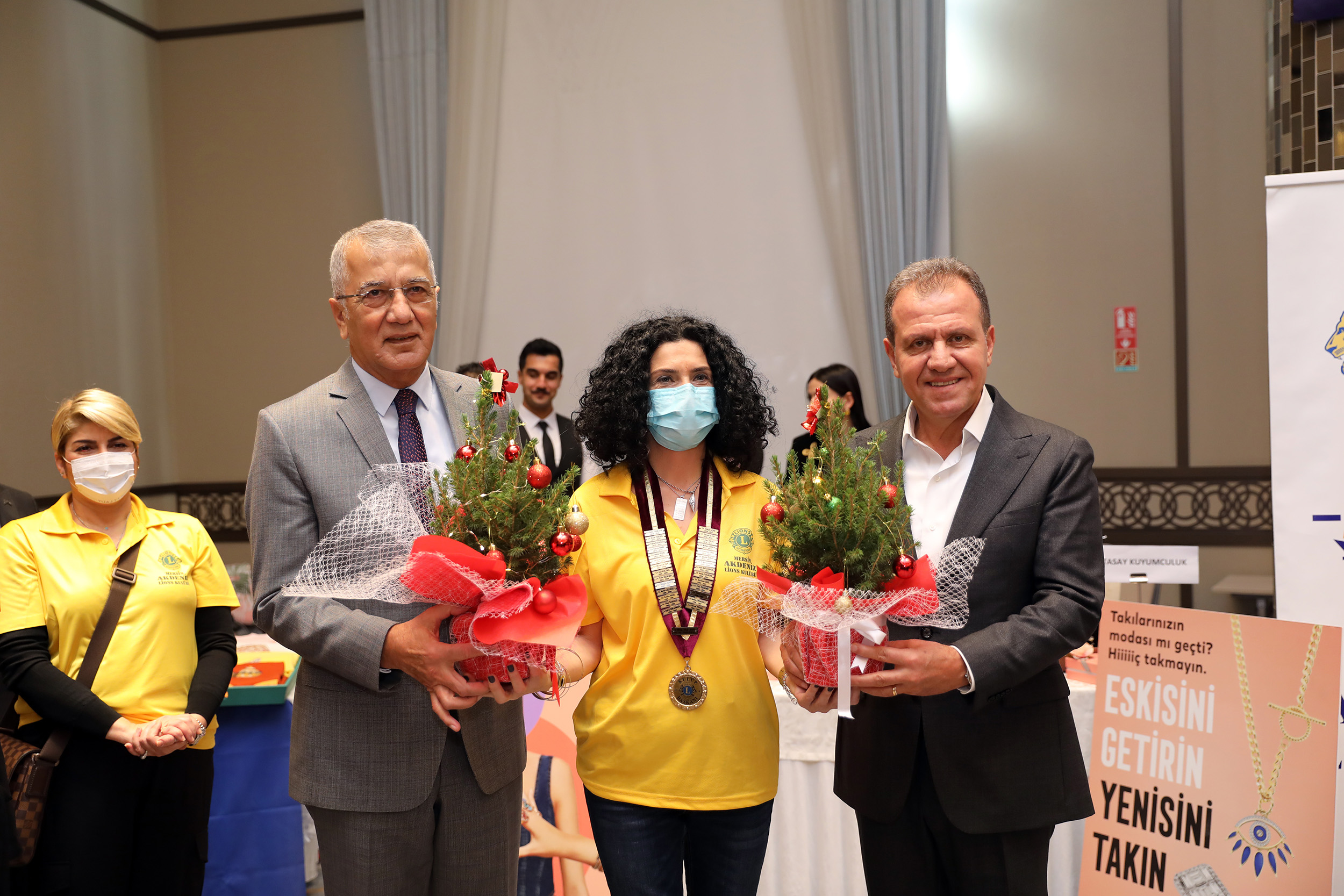 BAŞKAN SEÇER: “2021, BİZİM İÇİN SEVGİ VE İYİLEŞME YILIYDI. UMUT EDİYORUM 2022 UMUT YILI OLUR”