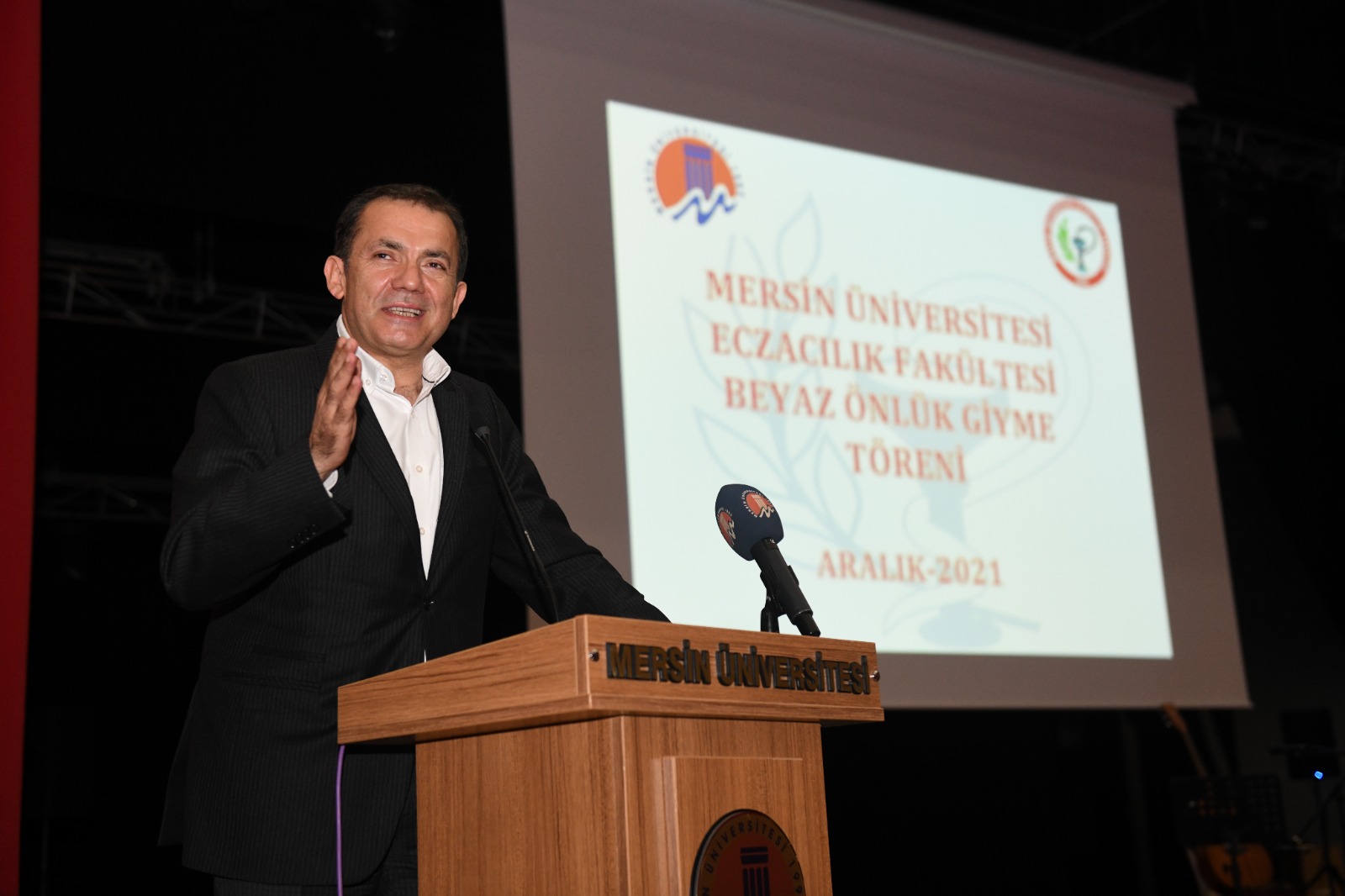 Başkan Özyiğit, genç eczacı meslektaşlarıyla buluştu