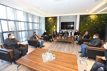 DİSK’ten Başkan Tarhan’a 5000 TL Teşekkürü;