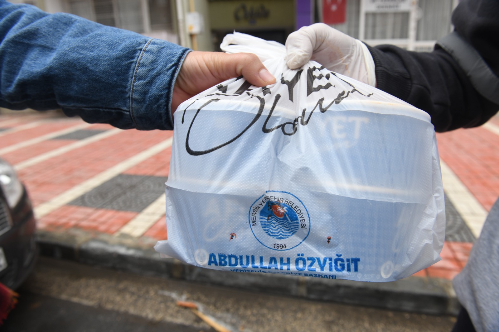 Yenişehir Belediyesinden evlere ücretsiz sıcak yemek hizmeti;