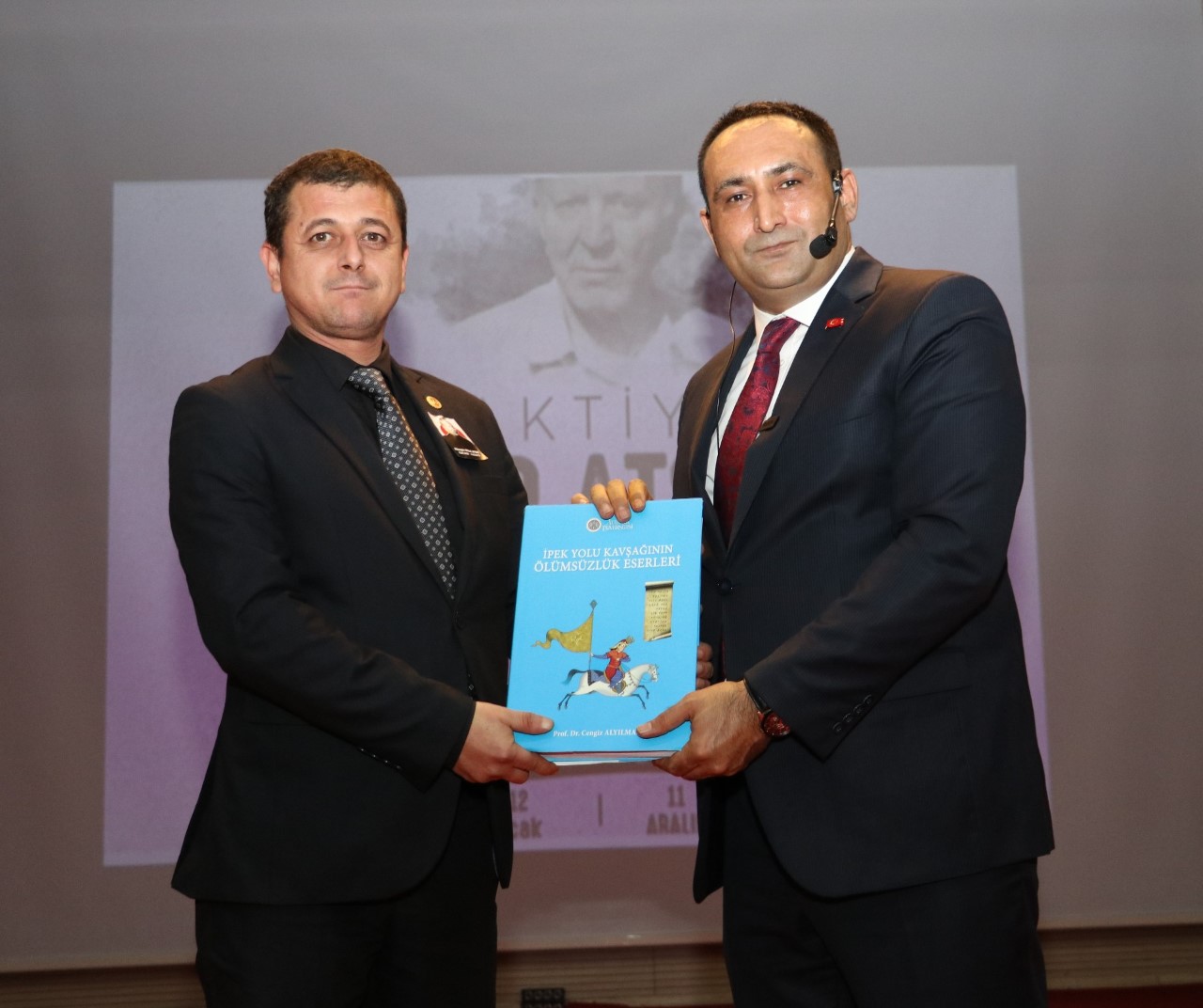 HÜSEYİN NİHAL ATSIZ’I,ATSIZ BAŞKANDAN DİNLEDİLER;