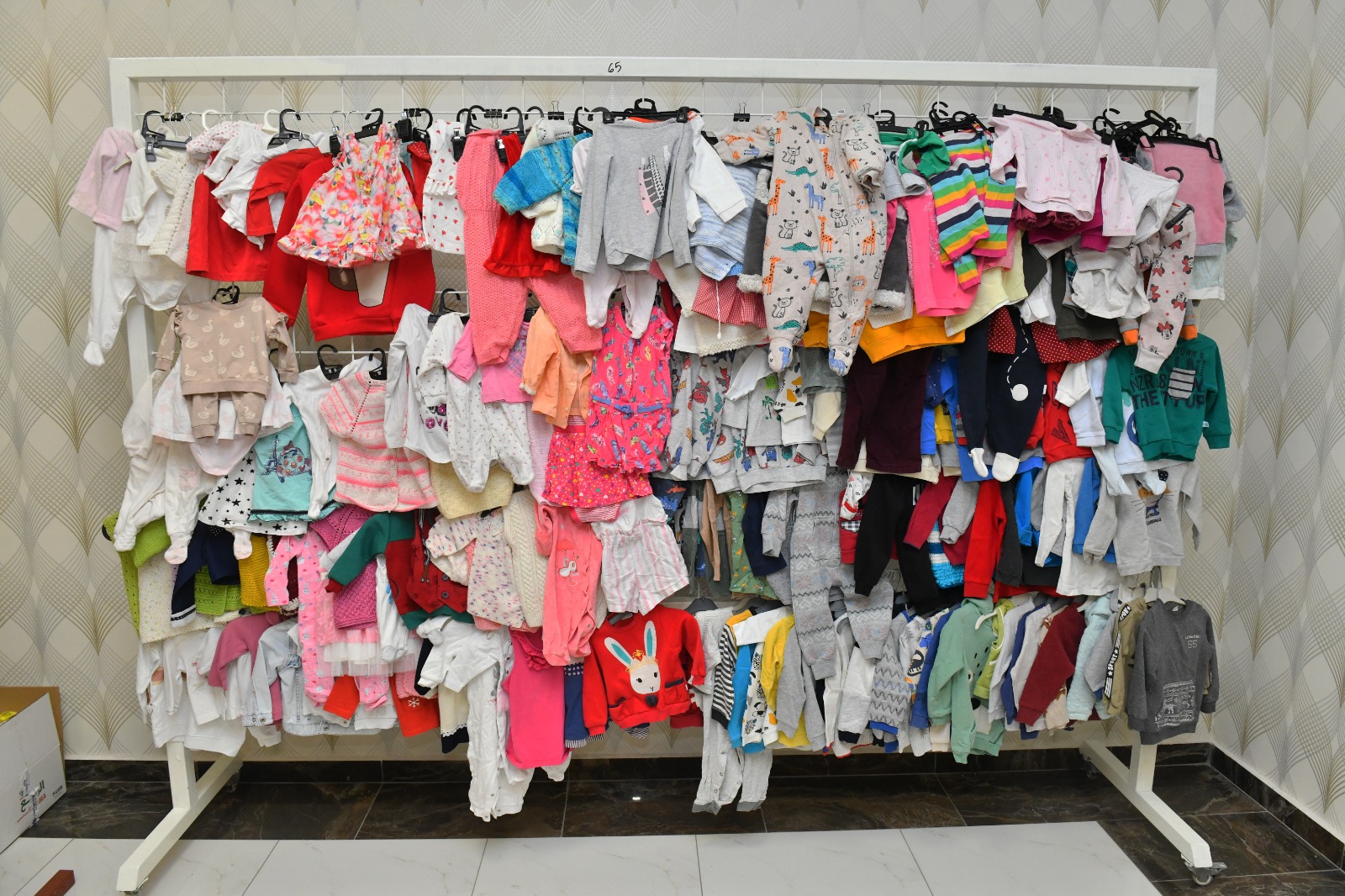 Mersin Yenişehir Belediyesi Mersin’e gelen afetzedeler için giysi evi kurdu: