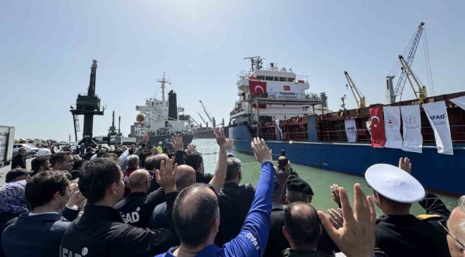 8. “İyilik Gemisi” Gazze’ye uğurlandı Yaklaşık 3 bin ton gıda malzemesi taşıyan “İyilik Gemisi”, Mersin Limanı’ndan Gazze’ye uğurlandı.