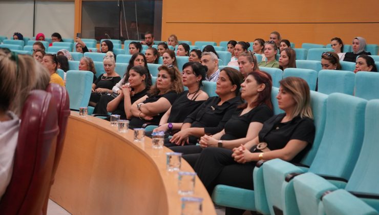 -TARSUS’TA “HER KIZ ÇOCUĞU GÜVENDE BÜYÜMEYİ HAK EDER” SÖYLEŞİSİ İLE FARKINDALIK YARATILDI  -TARSUS BELEDİYESİ’NDEN ANLAMLI SÖYLEŞİ