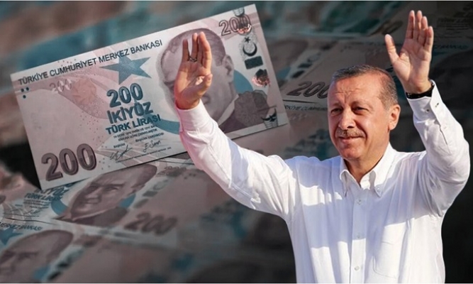 En Düşük Emekli Maaşı İçin Kulislere Yansıyan İşte O Rakam Türkiye’de emekli maaşlarına yapılacak zamla ilgili tartışmalar sürerken, AKP kulislerinde öne çıkan yeni bilgiler emekli maaşlarında önemli artışlar olacağına işaret ediyor.