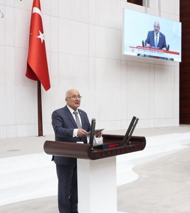 Burhanettin Kocamaz mecliste yoksulluk sınırı 76.922 TL’ye yükselmiştir.