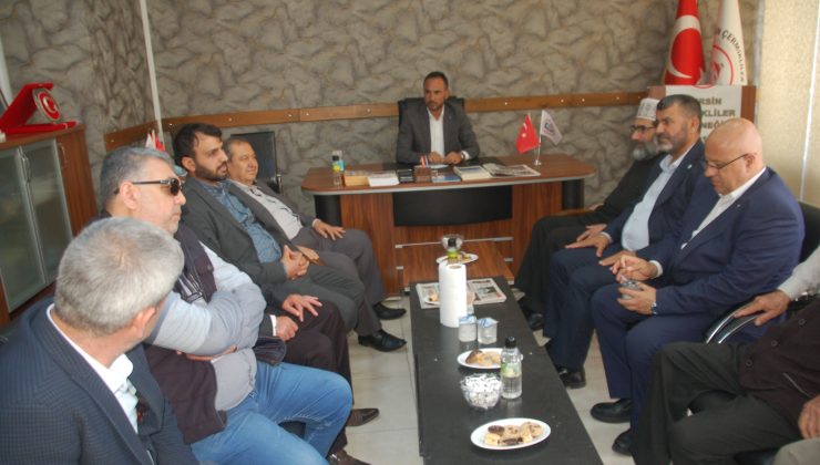 MERSİN’DE YAŞAYAN ÇERMİKLİLER DERNEGİ’NE ; MİL-SEN KONFEDERASYONU MERSİN İL BAŞKANI; ŞABAN HELVACI, MİL-DİYANET-SEN,MERSİN ŞUBE BAŞKANI,AHMET TURAN, MİL-SEN KONFEDERASYONU MİL-SEN ULAŞTIRMA-SEN ŞUBE BAŞKANI; MEHMET DİNÇ,MERSİN YASİN İLİM ARAŞTIRMA VE YARDIMLAŞMA DERNEK BAŞKANI; HACI GENÇ İLE BİRLİKTE ZİYARET’TE BULUNDULAR.
