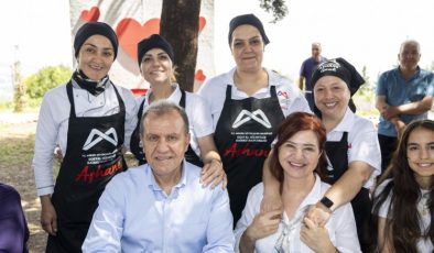 BAŞKAN SEÇER VE MERAL SEÇER, ÇÖLYAK HASTASI YURTTAŞLARLA BİR ARAYA GELDİ;