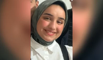 Tarsus’ta Kamyonetten Atlayan Çocuk Tırın Altında Kaldı