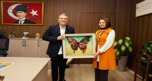 MERSİN MİLLETVEKİLİ LEVENT UYSAL, İL MİLLÎ EĞİTİM MÜDÜRÜ FAZİLET DURMUŞ’U ZİYARET ETTİ;