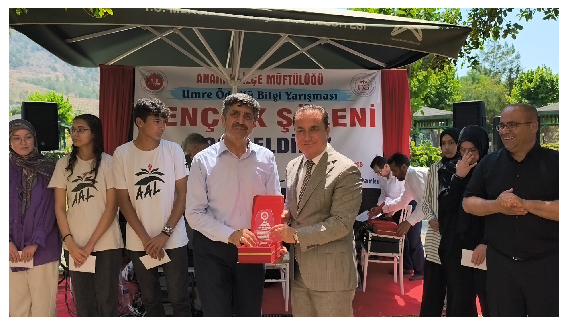 Kaymakam Bozdemir’den Öğrencilere Umre Sürprizi           Umre Ödüllü Bilgi Yarışması, Gençlik Şöleniyle Taçlandı.