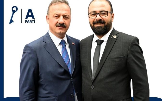 ANAHTAR PARTİ MERSİN İL BAŞKANI AHMET GÖK’ÜN KURBAN BAYRAMI MESAJI ; Kurban Bayramınız Mübarek Olsun