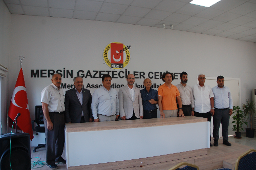 HÜDAPAR DAN GAZETECİLER CEMİYETİNE ZİYARET;