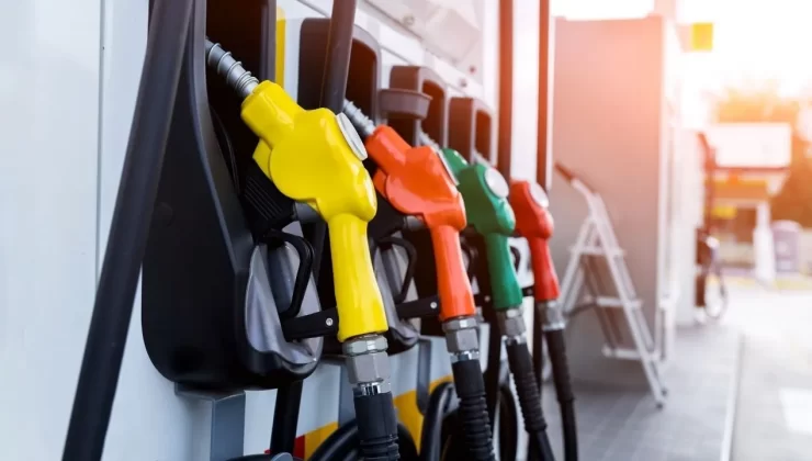 MOTORİNE YENİ ZAM: Mersin’de Akaryakıt Fiyatları Cepleri Zorluyor! “Motorin 55 lirayı aştı”