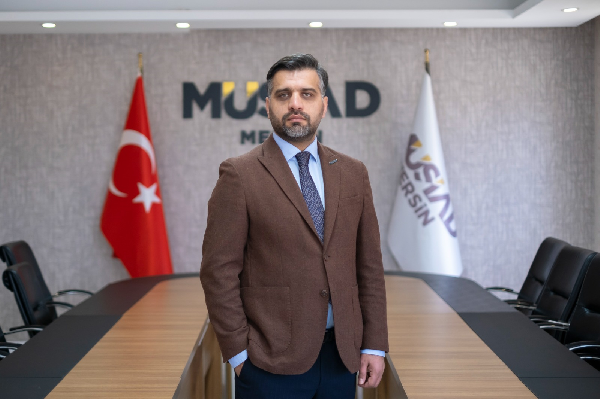 MÜSİAD Mersin Şube Başkanı Mehmet Sait Kayan, TOBB’un açıkladığı yüksek büyüme performansı listesinde ilk 200’de Mersin’den 8 firmanın yer almasını değerlendirerek kent ekonomisinin yükselişine dikkat çekti ve firmaları tebrik etti.  TÜRKİYE’NİN EN HIZLI BÜYÜYENLERİNDE MERSİN İMZASI: İLK 100’DE 3, İKİNCİ 100’DE 5 FİRMA