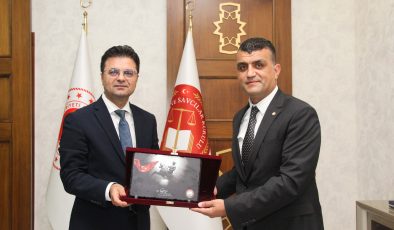 BARO BAŞKANI ÖZDEMİR’DEN, MERSİN ADALET KOMİSYONU BAŞKANI CEYLAN’A ZİYARET
