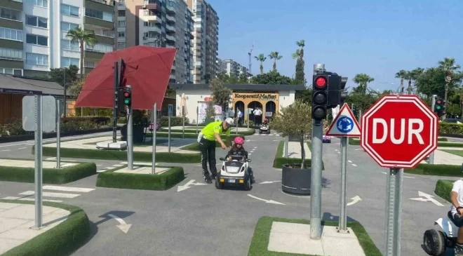 Çocuklara trafikte güvenli yarınlar eğitimi