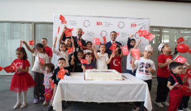 29 Ekim Cumhuriyet Bayramı’nda Anlamlı Etkinlik  Çukurova Uluslararası Havalimanı  Cumhuriyetimizin 102. Yılını Geleceğin Mimarı Çocuklarımızla Kutladı