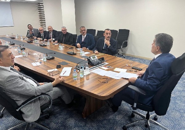 ERHAN AKKUŞ  MERSİN EMLAKÇILAR ODASI YÖN.KUR..BŞK. VK DEN ZEHİR ZEMBEREK AÇIKLAMA..