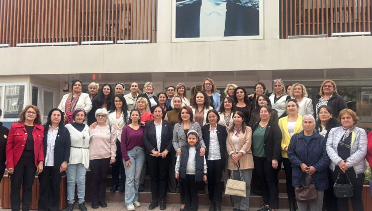 CUMHURİYET HALK PARTİSİ KADIN KOLLARI  5 Aralık Kadına Seçme ve Seçilme Hakkının Tanınmasının 91  Yıldönümü Basın Açıklaması   