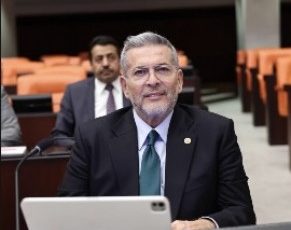 MHP MERSİN MİLLETVEKİLİ DR. LEVENT UYSAL’DAN KALICI YAZ SAATİ ÇAĞRISI: SAATLER BİR SAAT GERİ ALINMALI