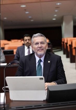 MHP MERSİN MİLLETVEKİLİ DR. LEVENT UYSAL’DAN KALICI YAZ SAATİ ÇAĞRISI: SAATLER BİR SAAT GERİ ALINMALI