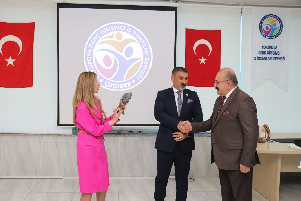 ÇUGİDER’de Bayrak Değişimi ve 2026 Vizyonu: Onursal Başkanlığa Anlamlı Geçiş!