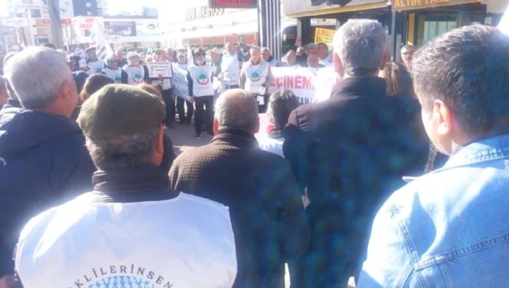 Mersin’de Emekliye 20 Bin TL Tepkisi: Bu Maaşla Yaşam Olmaz