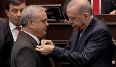 Siyasette 2026’nın İlk Büyük Transferi: CHP’den İstifa Eden Çakır, Rozetini Erdoğan’dan Aldı!