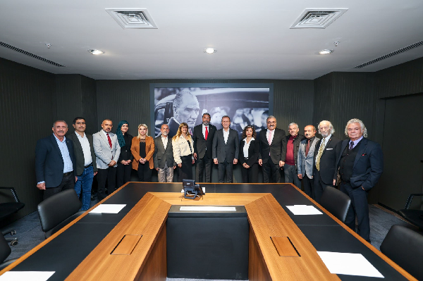 Mersin’in Geleceği İçin Ortak Akıl: Yılmaz Kılınç ve Platform Üyelerinden Başkan Seçer’e Ziyaret