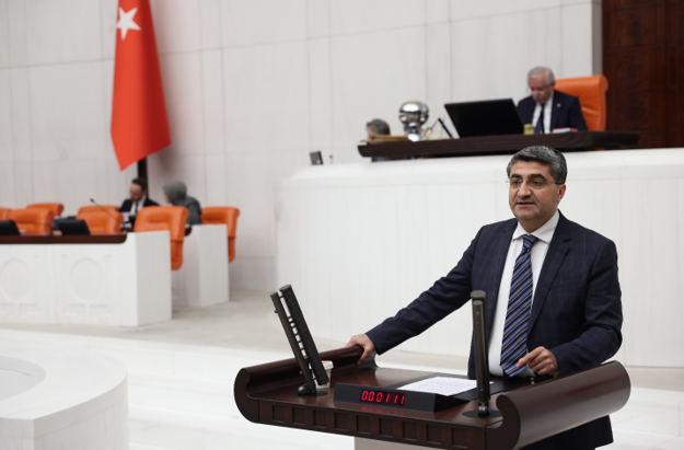 Ekmen’den yargı çıkışı: “İfade özgürlüğü tehdit altında”