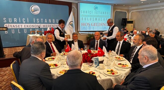 AK Parti kurucuları yeni bir parti mi kuruyor?