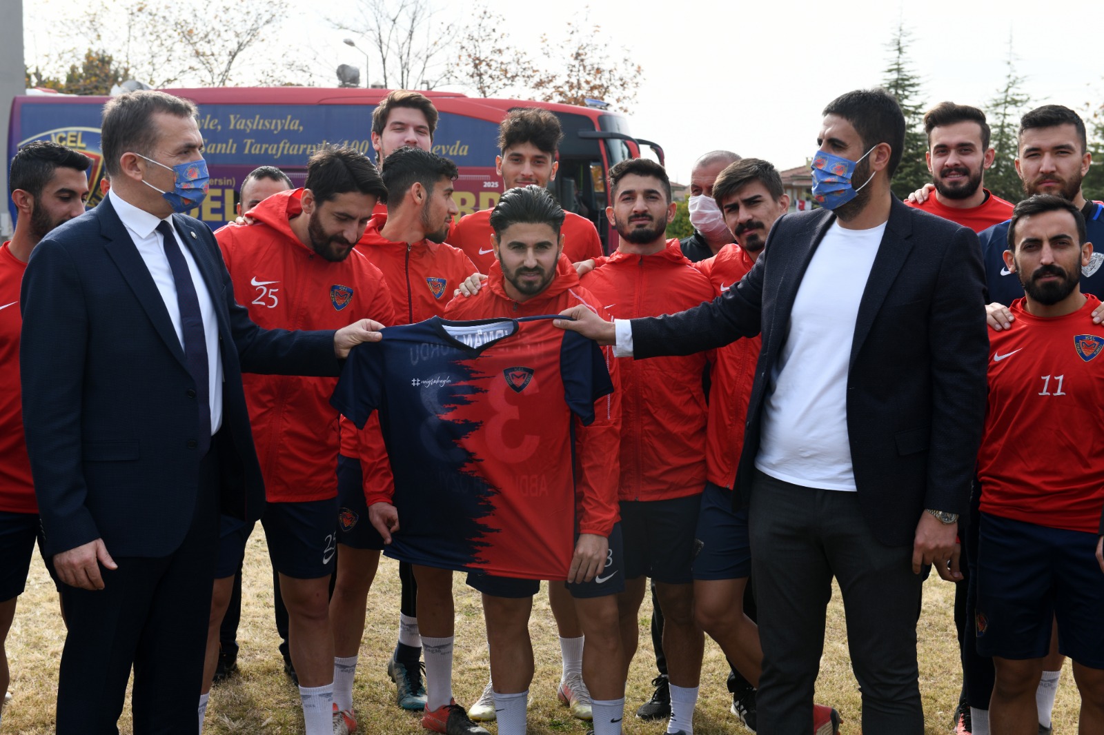 Başkan Özyiğit’ten İçel İdmanyurdu’na destek ziyareti