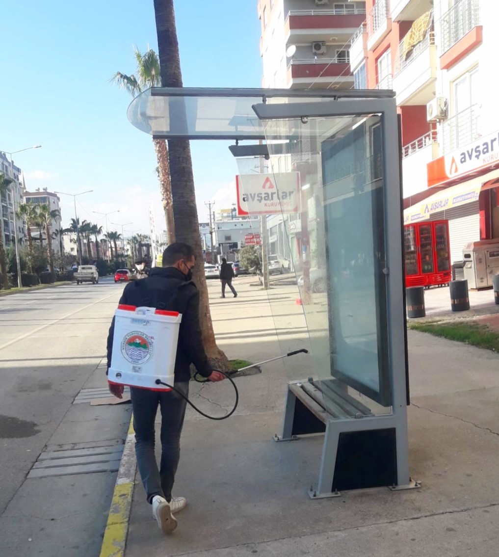 TOROSLAR’DA, TÜM ORTAK KULLANIM ALANLARINDA DEZENFEKTE ÇALIŞMASI SÜRÜYOR