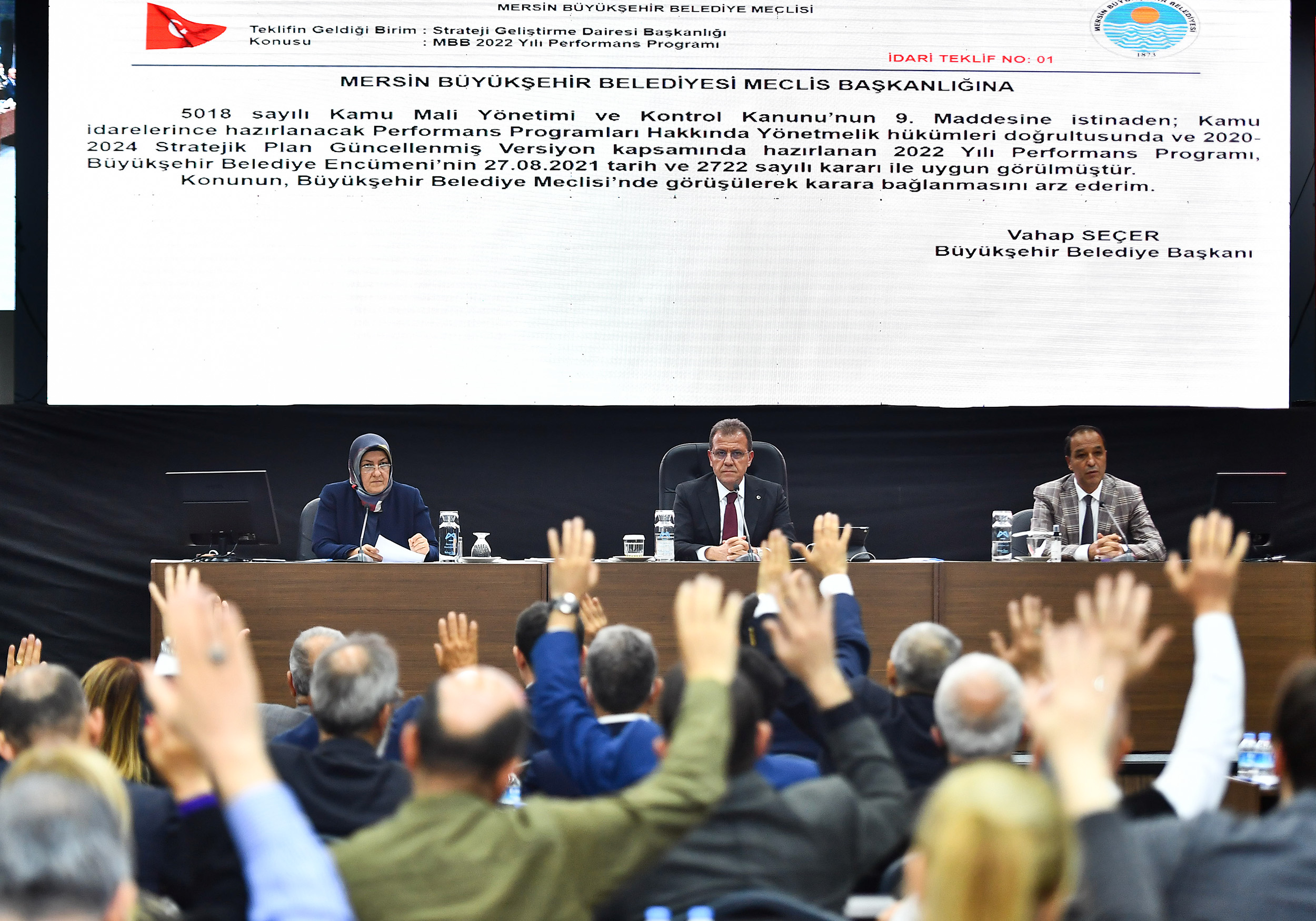 BAŞKAN SEÇER, DÜNYA ŞOFÖRLER GÜNÜ’NDE KADIN ŞOFÖRLERE SESLENDİ
