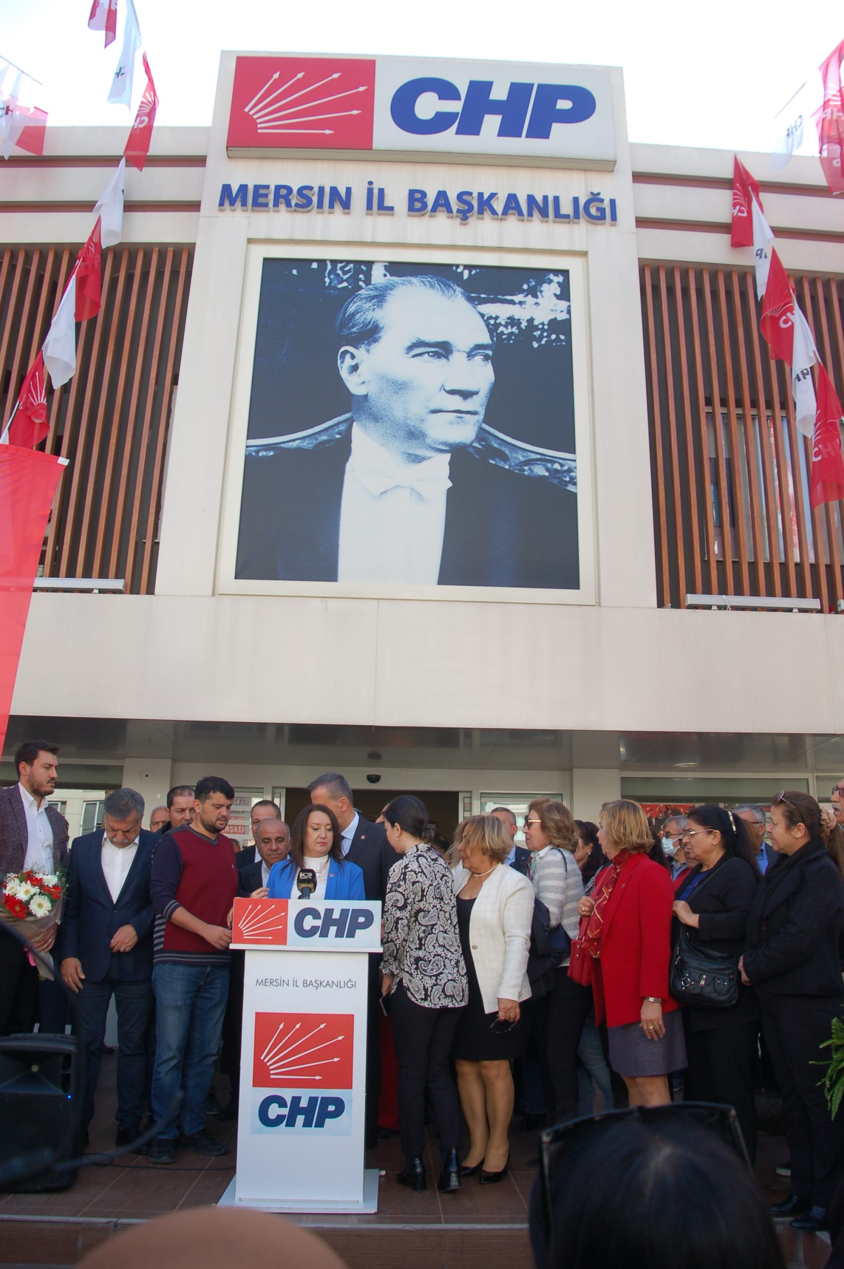 CHP İLBAŞKAN YARDIMCISI ŞERİFE ARICI YILDIZ MERSİN CHP MİLLETVEKİLİ ADAY ADAYLIĞINI AÇIKLADI;