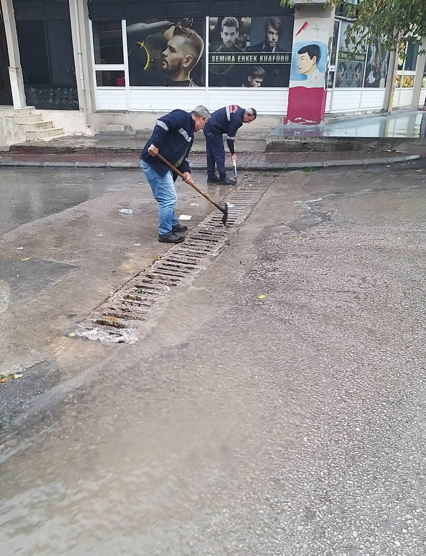 TOROSLAR BELEDİYESİ, ŞİDDETLİ YAĞIŞ VE SEL RİSKİNE KARŞI TEYAKKUZDA: