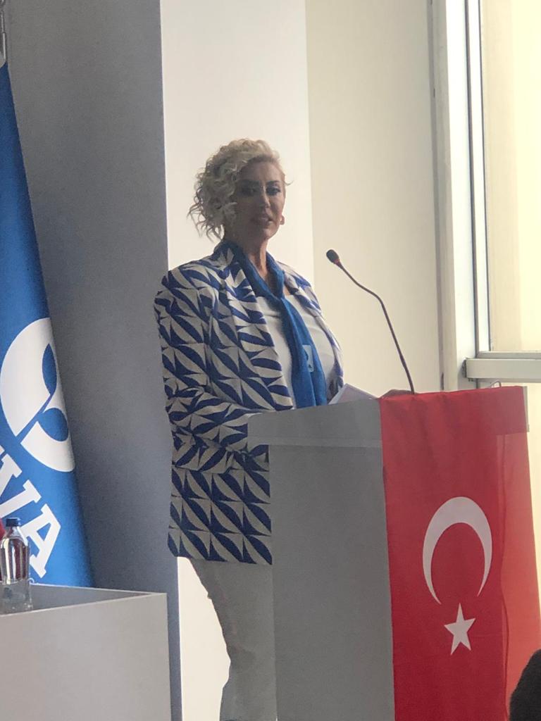 TOROSLARA DEVA PARTİSİ İLÇE BAŞKANLIĞINA KADIN ELİ DEYDİ;