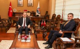 VALİ ALİMezitli Belediye Başkanı olarak seçilen Ahmet Serkan Tuncer, Valimiz Ali Hamza Pehlivan’a nezaket ziyaretinde bulundu.