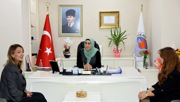 Lösemili çocuklar ve aileleri, Eş Başkan Arslan ile bir araya geldi KÜÇÜK SAVAŞÇILARDAN AKDENİZ BELEDİYESİ’NE ZİYARET