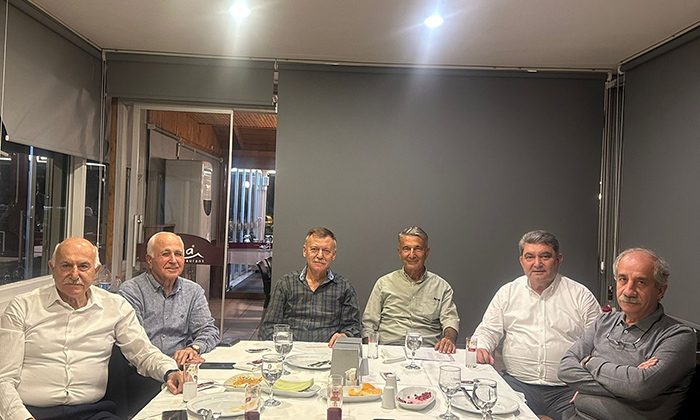Geçmiş Dönemlerde Mersin Milletvekilliği Yapmış CHP’li Arkadaşlarla Bir Araya Geldik.
