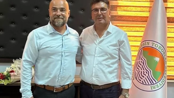 CHP Toroslar’da Kumpas Kuranlar Özgür Özel’e de Saldırmışlar  Mersin’in Toroslar ilçesinde geçmiş dönem CHP yönetiminde görev alan Fahri Ersoy’un sosyal medya üzerinden CHP Genel Başkanı Özgür Özel’e yönelik ağır hakaret içeren paylaşımı, örgüt içinde infial yarattı.