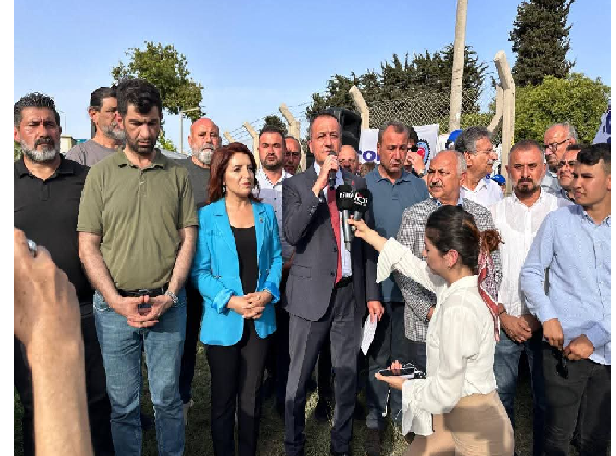 CHP İL BAŞKANI KORAL ÖMÜR,DEN  TOROS TARIMDA Kİ İŞCİLER GREV AÇIKLAMASI
