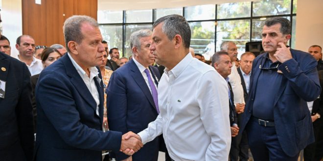 BAŞKAN SEÇER ZEYREK AİLESİNİ YALNIZ BIRAKMADI