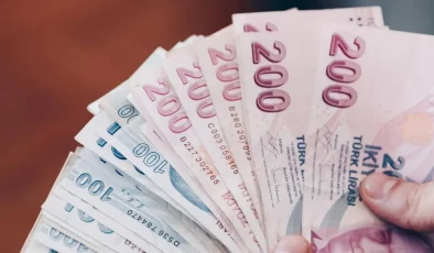 AK Parti En Düşük Emekli Maaşını Gündeme Aldı
