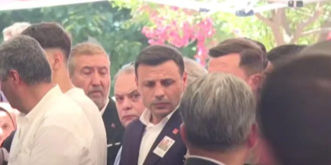 CHP İstanbul İl Başkanı Özgür Çelik için gözaltı kararı verildi.