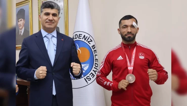Akdeniz Belediyespor’dan Kick Boks’ta Büyük Başarı