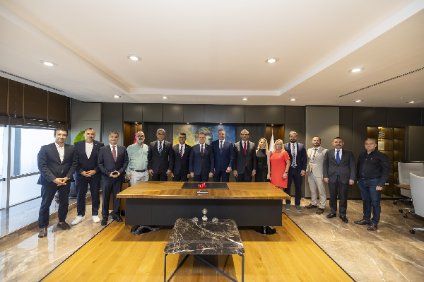 BAROMUZ VE TBB’DEN, MERSİN BÜYÜKŞEHİR BELEDİYE BAŞKANI SAYIN VAHAP SEÇER’E ZİYARET