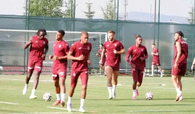 Fatih Tekke: “En az iki orta saha, bir kenar ve bir stoper lazım”