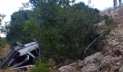 Otomobil şarampole yuvarlandı: 3 yaralı